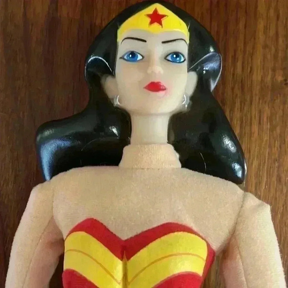 Wonder woman plastic figure plush doll. - Picture 2 of 9